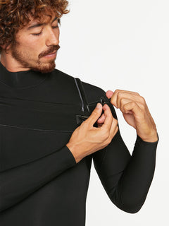 TRAJE DE NEOPRENO MODULADOR CON CREMALLERA EN EL PECHO DE  3/2 MM - BLACK