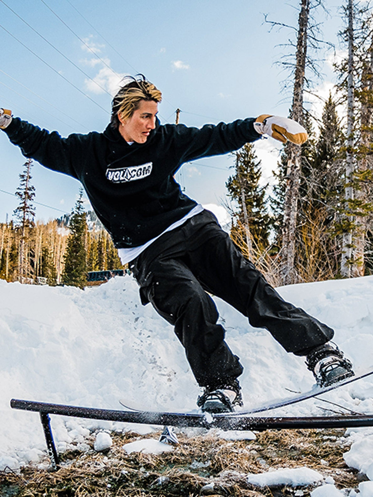 Colección de ropa de esqui y snowboard para mujer – Volcom España